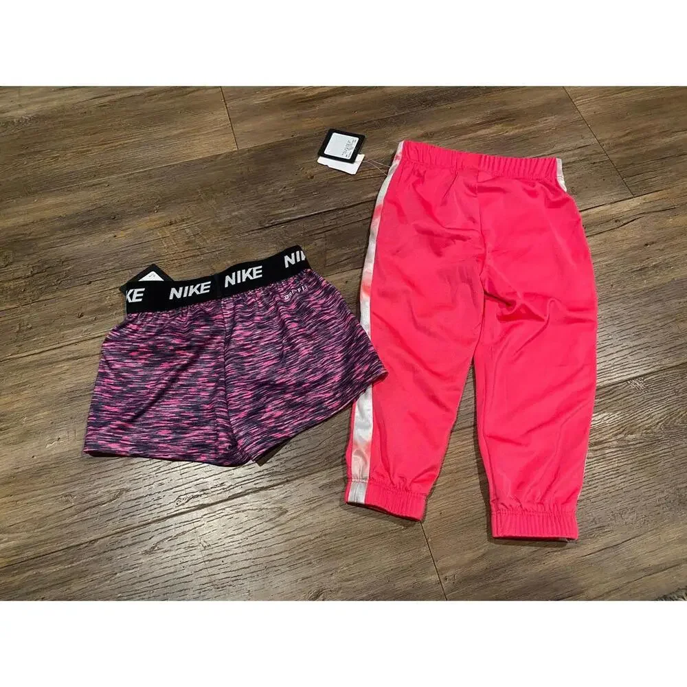 Nike Lot of 2 Pants and Shorts Toddler Girls NWT Sz 2T/24m - Picture 2 of 6